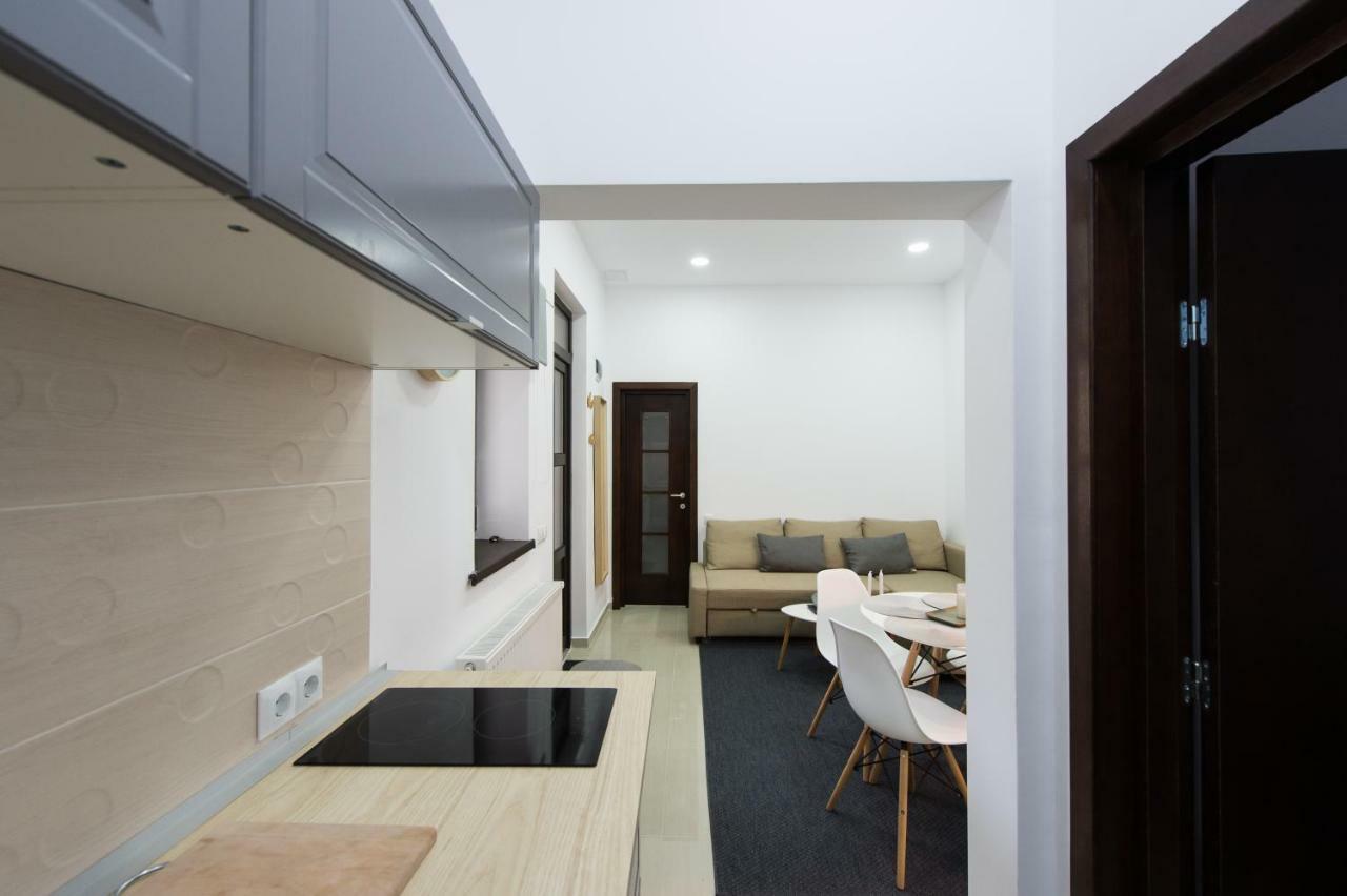 Ferienwohnung Gorgeous Brasov Flat With Patio And Mountain Views Exterior foto